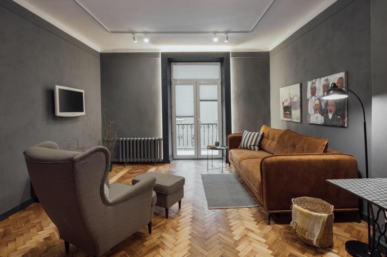 Apartment On Hnatiuka With Parking Leopoli Esterno foto