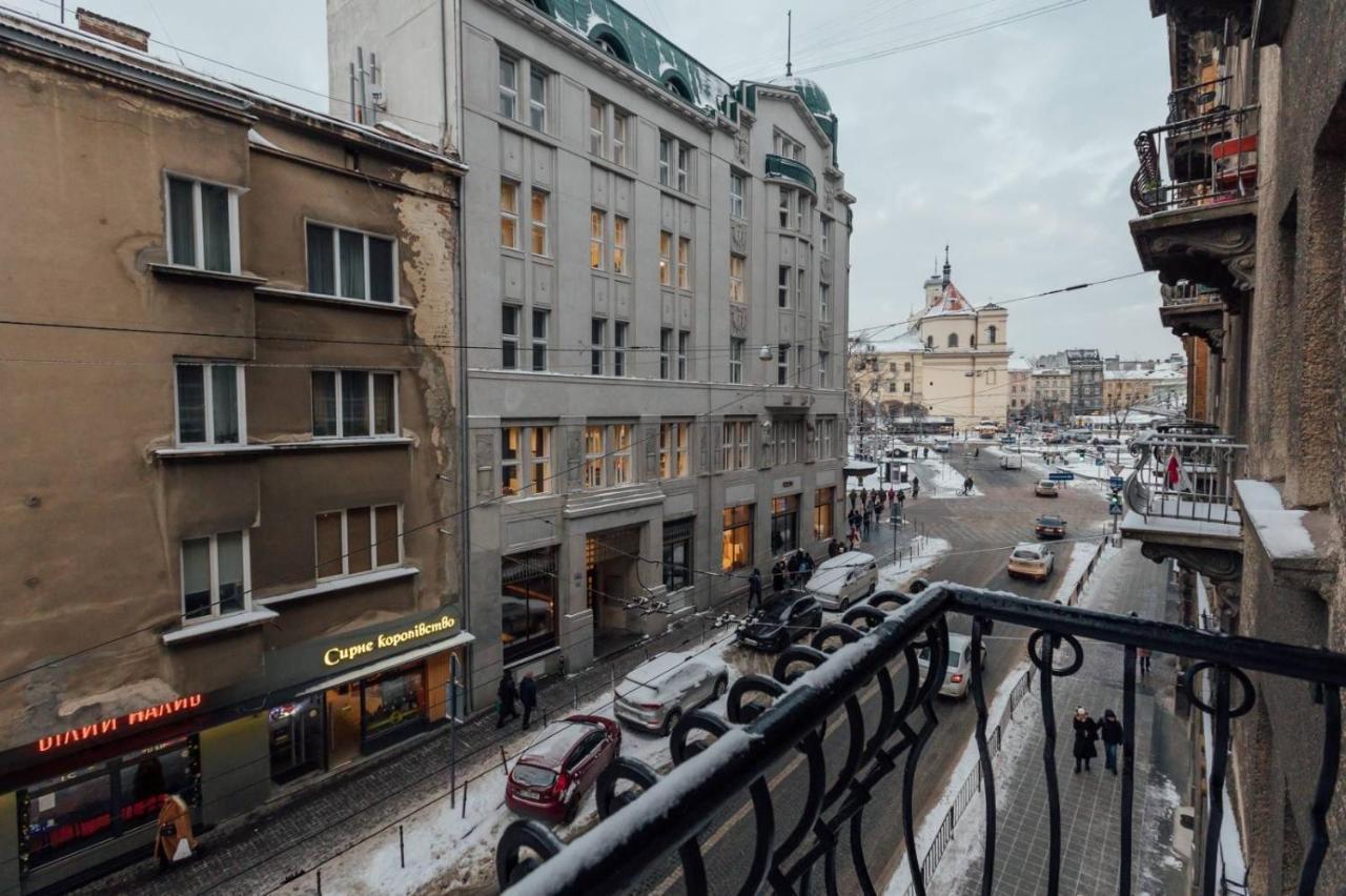 Apartment On Hnatiuka With Parking Leopoli Esterno foto